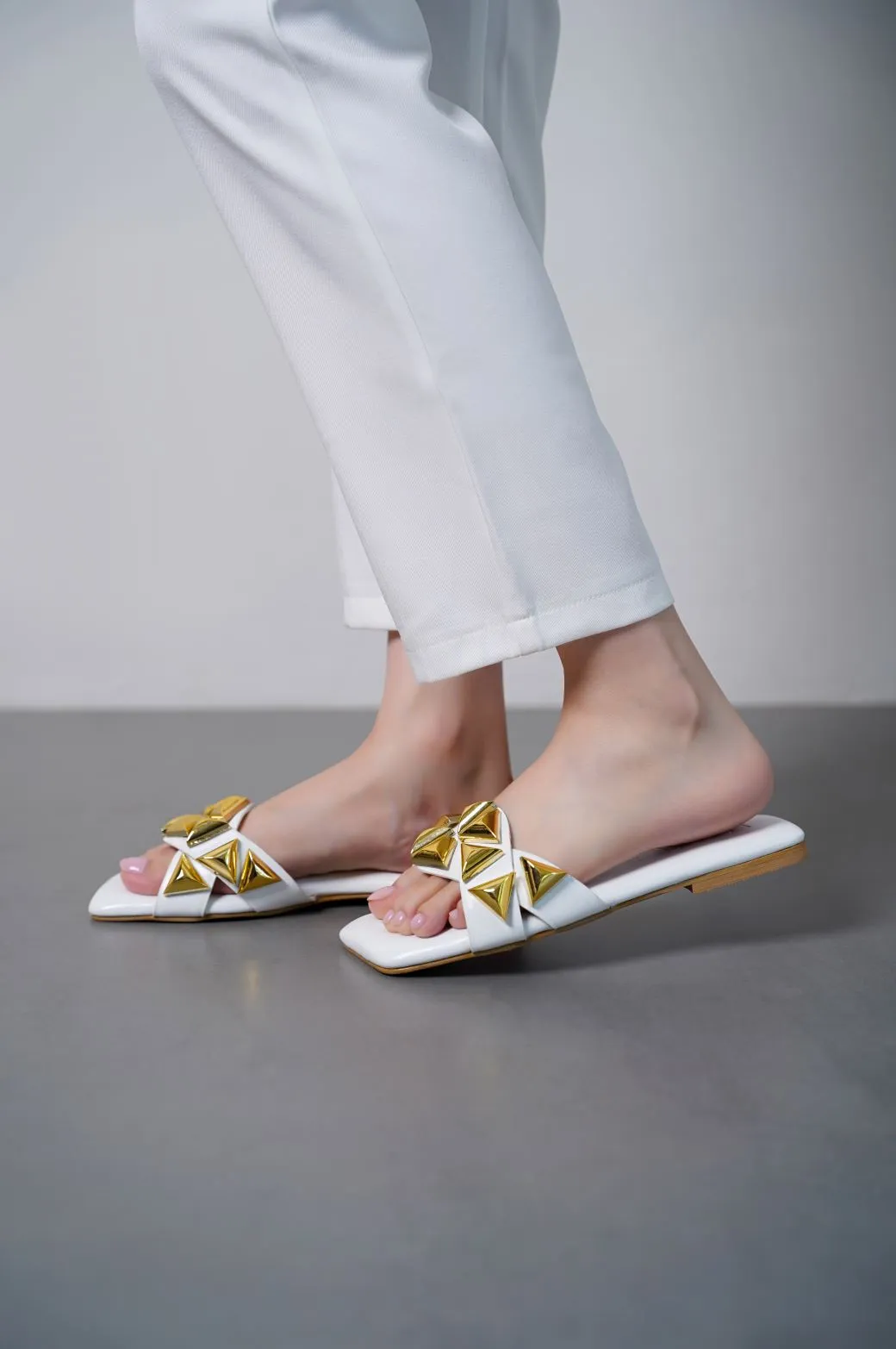 GOLD STUD SLIDES